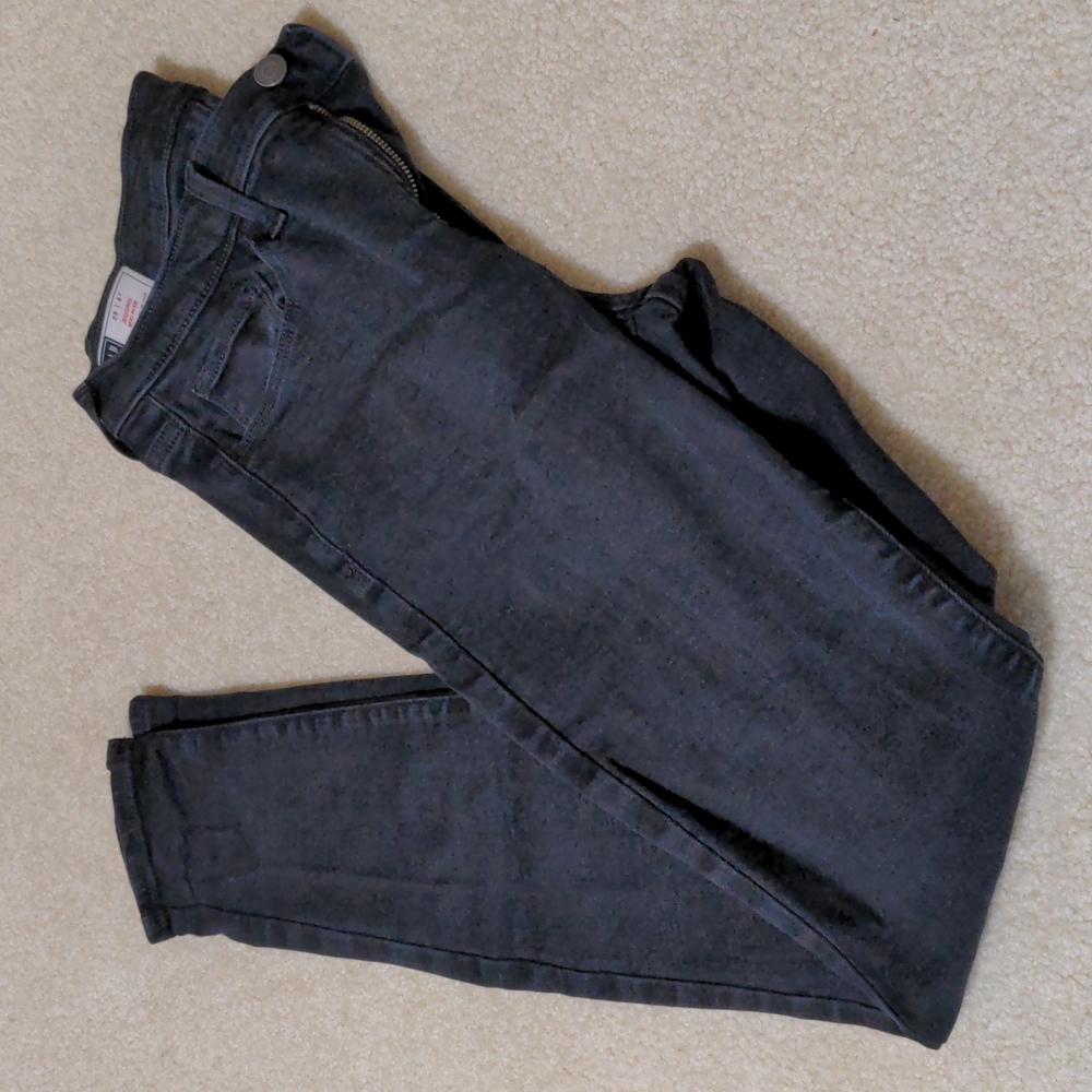 NWOT GAP Black Stretch Jeans - 8 TALL